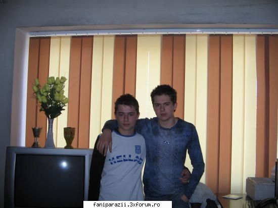 uite k vam poos totusi o poze cu voi